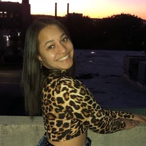 Meet your Posher, Mia